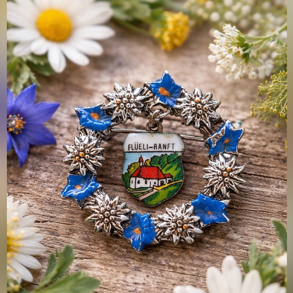 Vintage Swiss Edelweiss Wreath Brooch Flüeli Ranft Alpine Cottagecore Pin